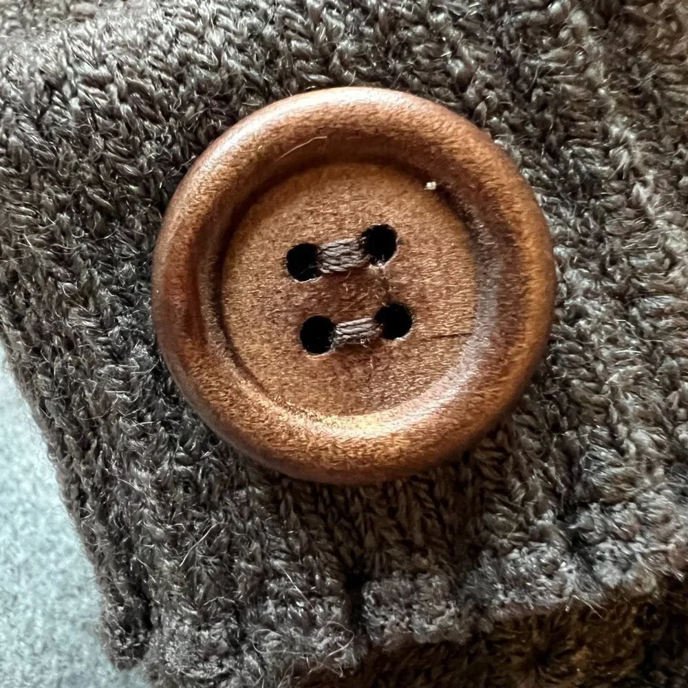 Women’s Winter Warm Gloves Fleece W/ Button Details in Gray